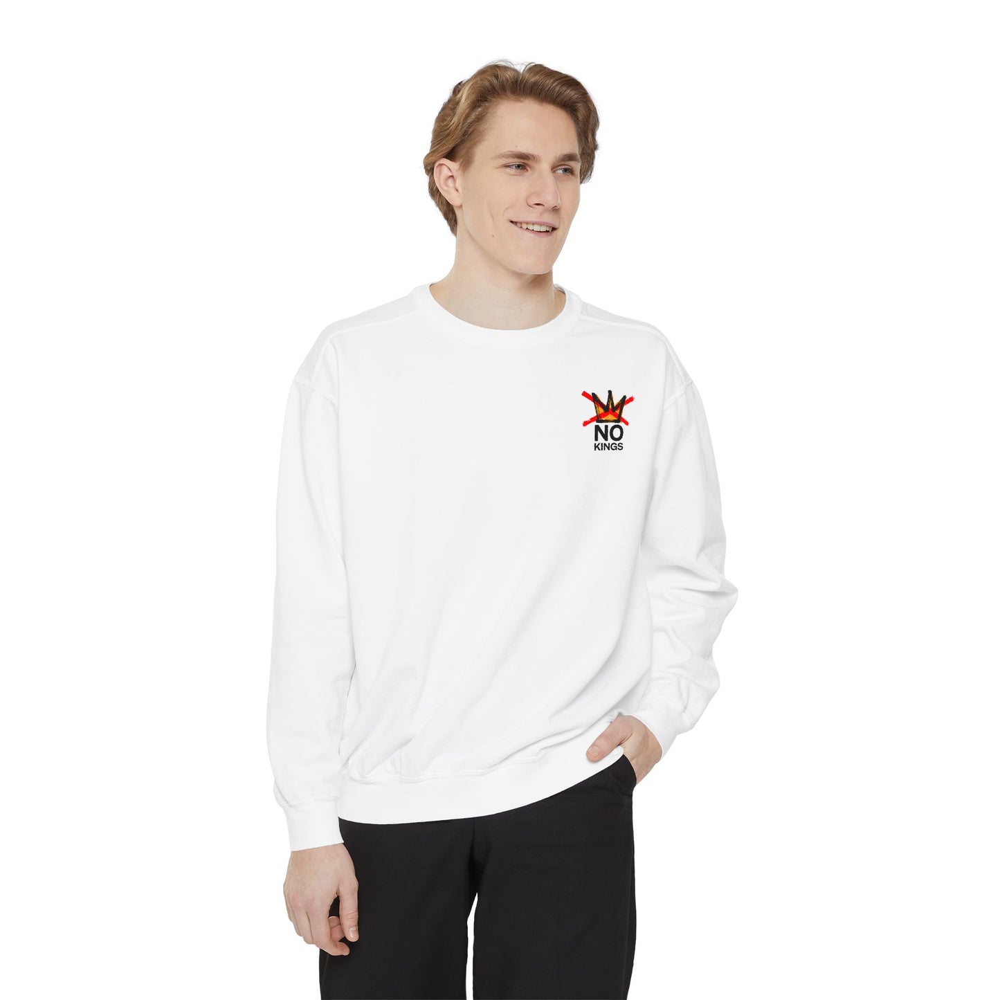"No Kings" Sweatshirt — Warm, Powerful, and 100% American Energy